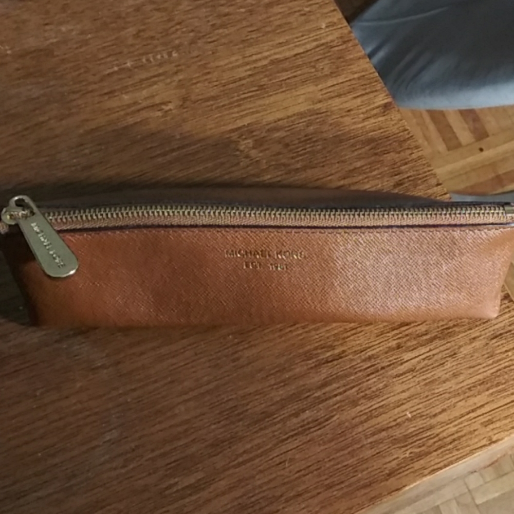 Small make up case